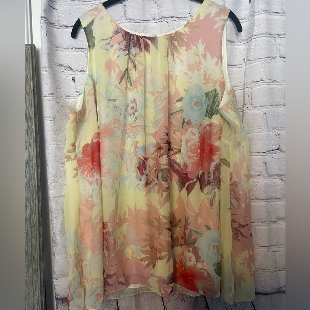 Vince Camuto Floral Tank